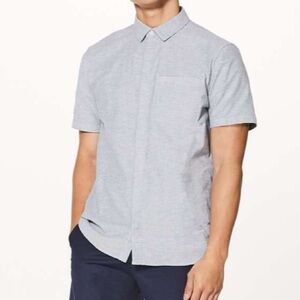 Lululemon On Time Short Sleeve Buttondown
Gray Size XL